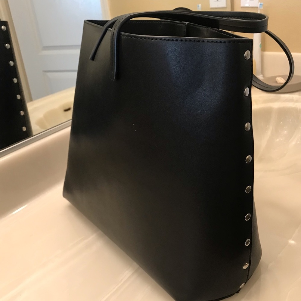 Chelsea28 leather tote bag